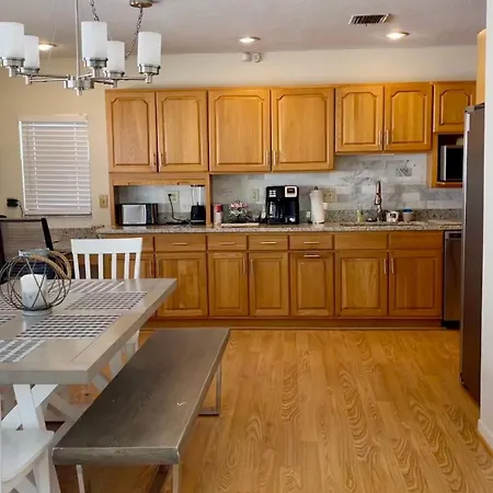 Delightful 3 Bdrm Home, Mins To Clearwater Beach
